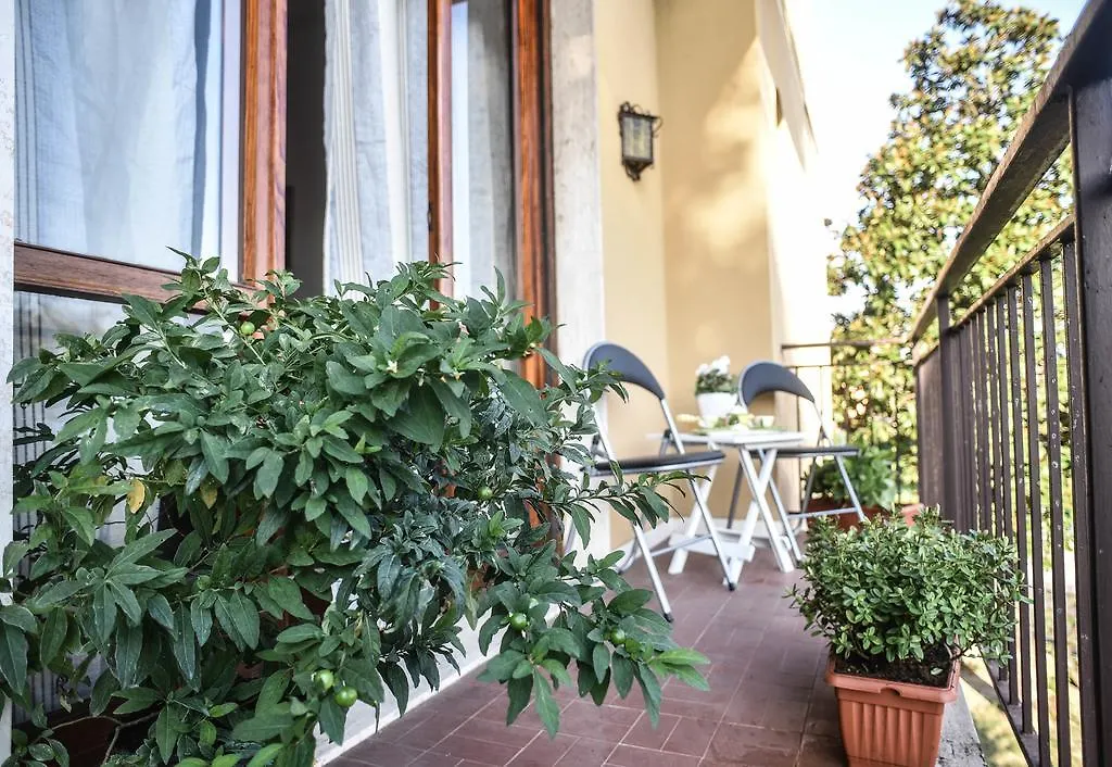 Casa Paola Lucca Apartment Italy
